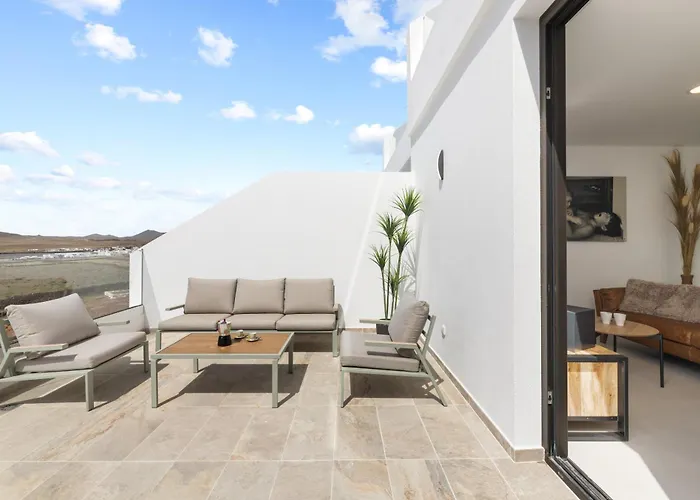 Infinity Views 4 By Escape Tahiche