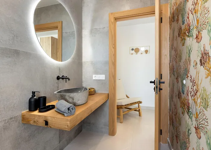 Infinity Views 4 By Escape Tahiche